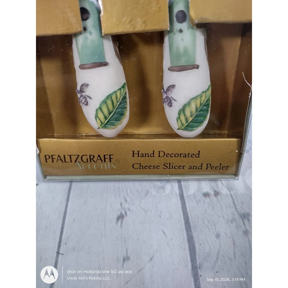 Pfaltzgraff Accents Garden Cheese Slicer and Peeler Set Birdhouse Bee Ceramic